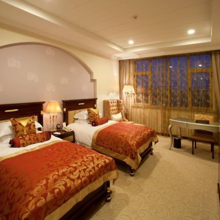 Q And X Hot Spring Resort Циндао Экстерьер фото